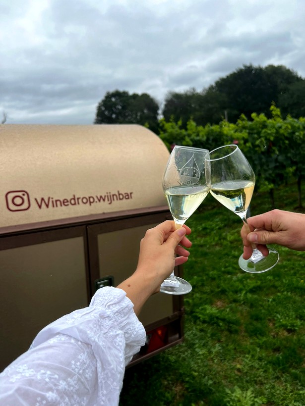 Sfeerbeeld bij de Winedrop wijnbar